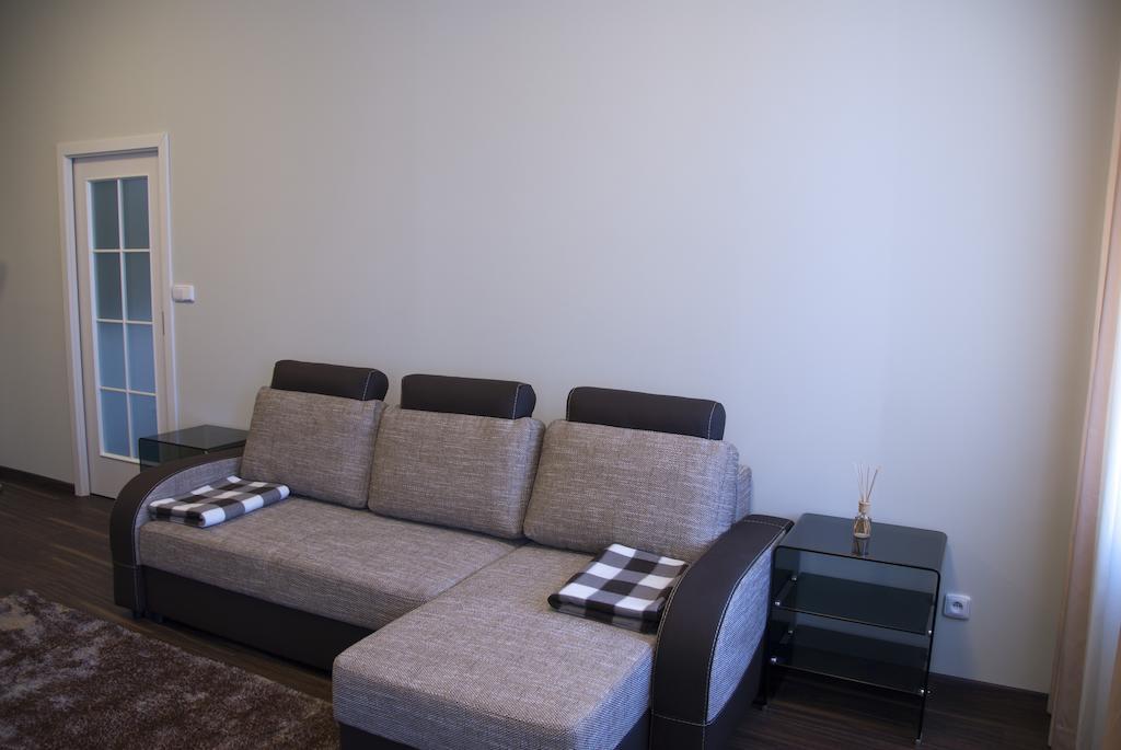 Apartman U Kolonady Karlovy Vary Oda fotoğraf