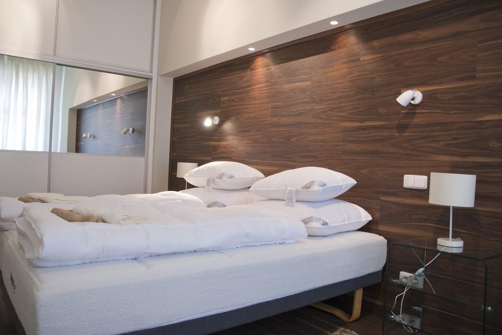 Apartman U Kolonady Karlovy Vary Oda fotoğraf